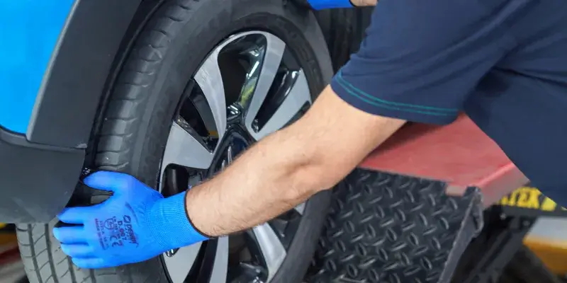 Montaje de neumáticos Pirelli en Euromaster